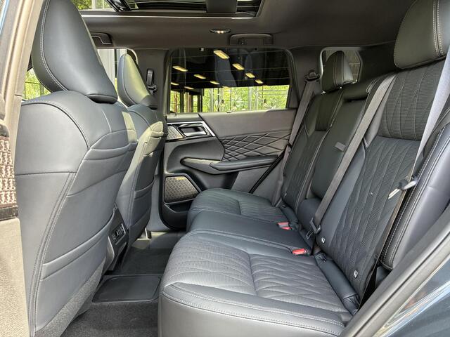 Mitsubishi OUTLANDER 2.4 PHEV Black Edition | NIEUW & DIRECT UIT VOORRAAD LEVERBAAR!