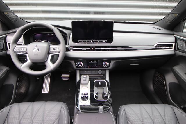 Mitsubishi OUTLANDER 2.4 PHEV Black Edition Nieuw & uit voorraad leverbaar.