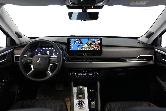 Mitsubishi OUTLANDER 2.4 PHEV Instyle | Schuif- kanteldak | Leer | Head-Up