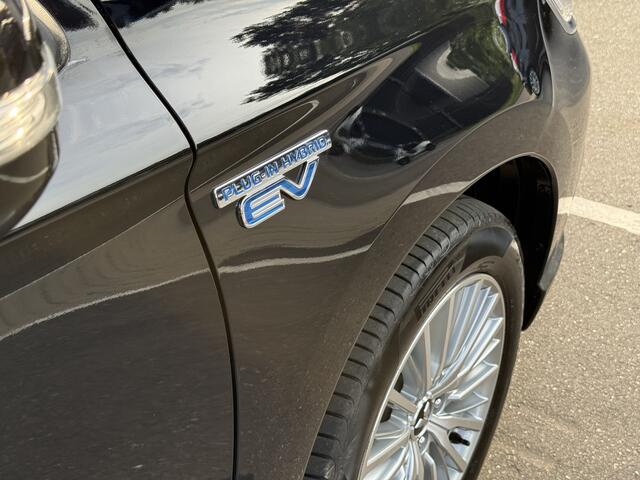 Mitsubishi OUTLANDER 2.4 PHEV Pure Nap Carplay Keyless Camera Trekhaak Cruise Clima Nav