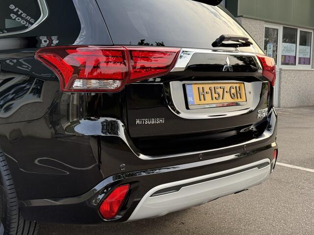 Mitsubishi OUTLANDER 2.4 PHEV Pure Nap Carplay Keyless Camera Trekhaak Cruise Clima Nav