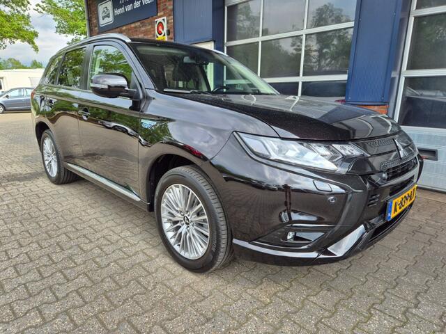 Mitsubishi OUTLANDER 2.4 PHEV INTENSE+, Trekhaak, Carplay, 360 Camera, Zonnedak, Elektrische Achterklep, ALL IN Prijs!