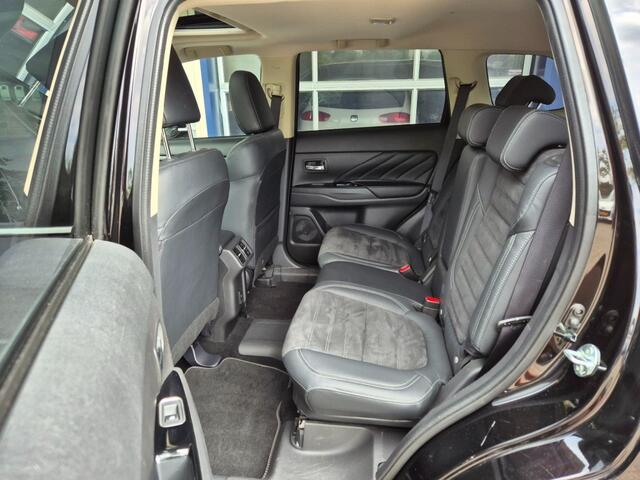 Mitsubishi OUTLANDER 2.4 PHEV INTENSE+, Trekhaak, Carplay, 360 Camera, Zonnedak, Elektrische Achterklep, ALL IN Prijs!