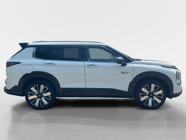 Mitsubishi OUTLANDER 2.4 PHEV Instyle + | BOMVOLLE INSTYLE !!! | ALLE OPTIES & ALLE ACCESSOIRES |