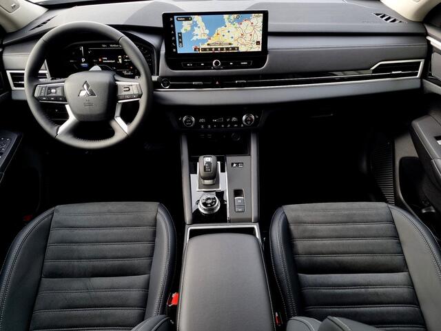 Mitsubishi OUTLANDER 2.4 PHEV Intense / Adaptief Cruise Control / Apple Carplay&Android Auto / 1600kg trekgewicht / Full-Map Navigatie / Airco / Stoelverwarming Voor / 360 Camera+Sensoren /
