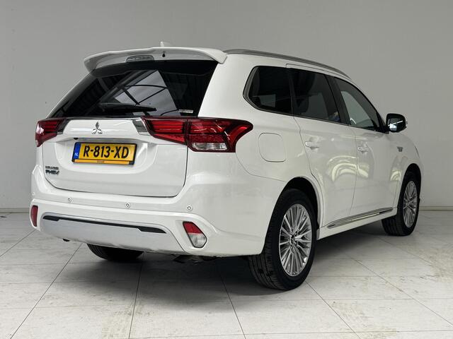 Mitsubishi OUTLANDER 2.4 PHEV Intense | Navigatie | 360° Camera | Stoelverwarming | Leder |