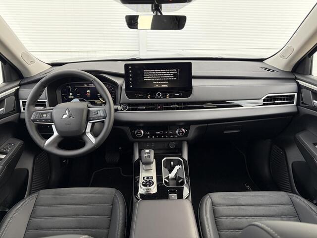 Mitsubishi OUTLANDER 2.4 PHEV Intense MY26 / AFNEEMBARE TREKHAAK! / Adaptief Cruise Control / Apple Carplay&Android Auto / 1600kg trekgewicht / Full-Map Navigatie / Airco / Stoelverwarming Voor / 360 Camera+Sensoren /