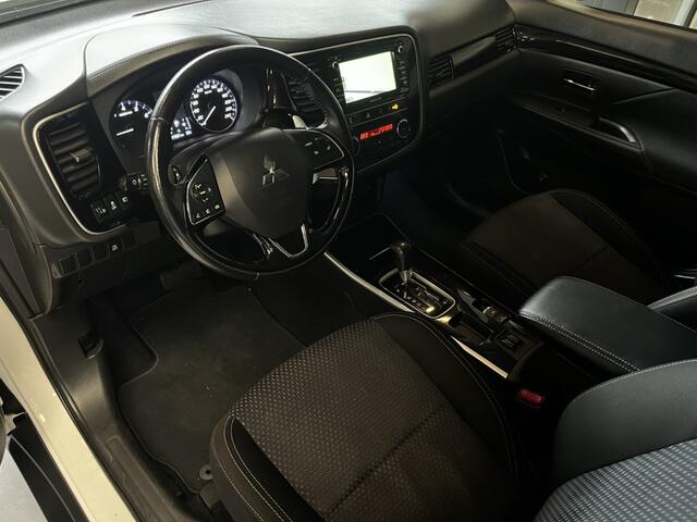 Mitsubishi OUTLANDER 2.0 2WD Instyle Trekhaak, Achteruitrijcamera
