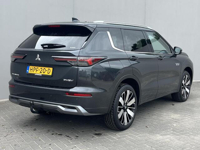 Mitsubishi OUTLANDER 2.4 PHEV Instyle / 8 jaar Fabrieksgarantie / Trekhaak (1.600KG) / Panoramadak / Elektr. Voorstoelen Met Geheugen / Stoel Verwarming Voor & Achter / Stuur & Voorruit Verwarming / Elektr. Achterklep / Apple Carplay & Android Auto / Navigatie / Airco / Dodeh