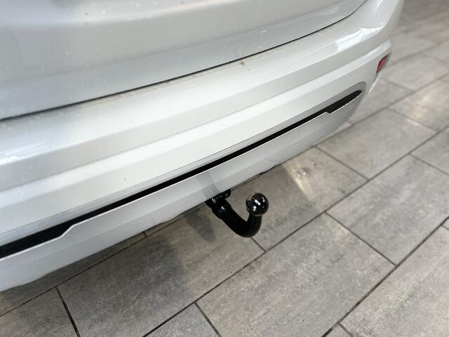 Mitsubishi OUTLANDER 2.4 PHEV 240pk Intense | Trekhaak | Cruise control | Elektrisch verstelbare stoel | Stoelverwarming | All-season banden |