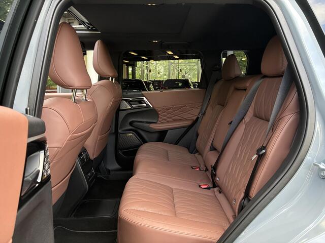 Mitsubishi OUTLANDER 2.4 PHEV Instyle+ | Panoramadak | Premium Audio | Adaptieve Cruise Control | Fabrieksgarantie T/M 15-04-2033 |