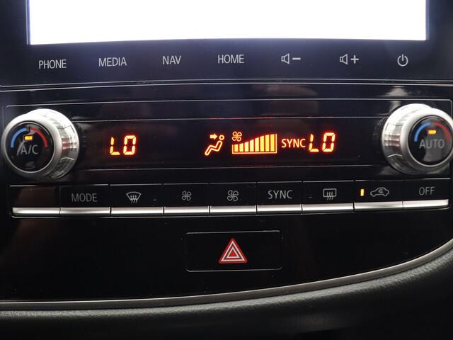 Mitsubishi OUTLANDER 2.4 PHEV Instyle Apple Carplay/Android Auto