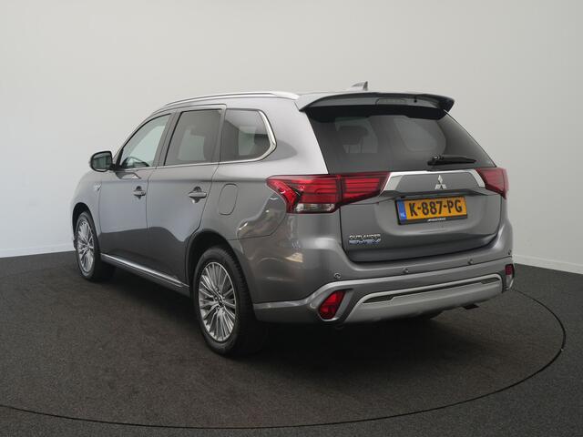 Mitsubishi OUTLANDER 2.4 PHEV Pure+ - RIJKLAARPRIJS - All Seasonbanden - Achteruitrijcamera - Adaptive Cruise Control - Stoel- en Stuurverwarming!