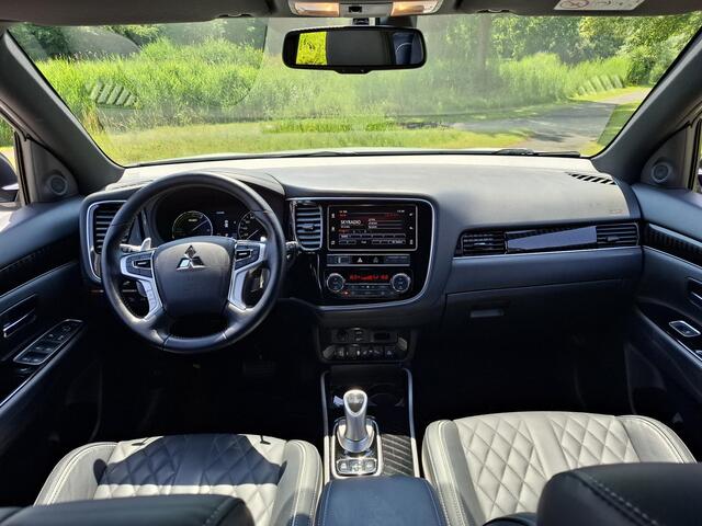 Mitsubishi OUTLANDER 2.4 PHEV Instyle Apple Carplay & Android auto | Stuur- en Stoelverwarming