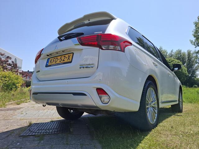 Mitsubishi OUTLANDER 2.4 PHEV Instyle Apple Carplay & Android auto | Stuur- en Stoelverwarming