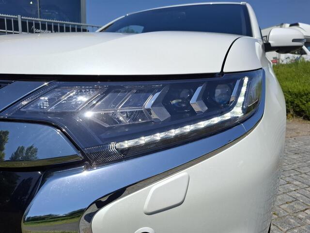 Mitsubishi OUTLANDER 2.4 PHEV Instyle Apple Carplay & Android auto | Stuur- en Stoelverwarming