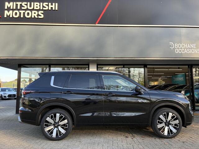 Mitsubishi OUTLANDER 2.4 PHEV First Edition NIEUW UIT VOORRAAD LEVERBAAR | 2-zone Climate Control | Adaptieve Cruise Control | Parkeersensoren voor- en achter (8) | 20" lichtmetalen velgen | Blind Spot Warning | Apple CarPlay & Android Auto | Synthetisch lederen bekleding | 8