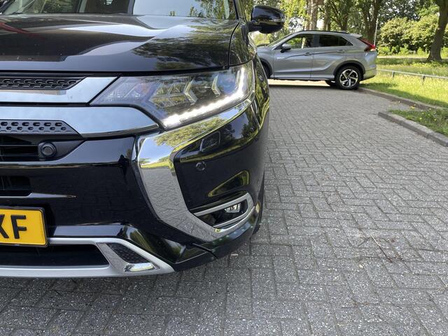 Mitsubishi OUTLANDER 2.4 PHEV Intense+ | Trekhaak | Schuifdak |