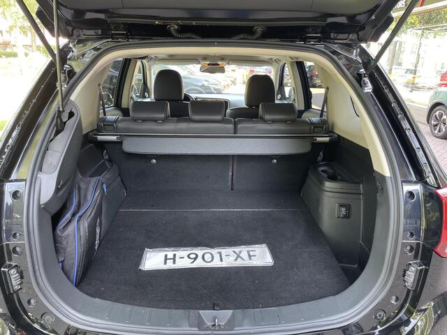 Mitsubishi OUTLANDER 2.4 PHEV Intense+ | Trekhaak | Schuifdak |