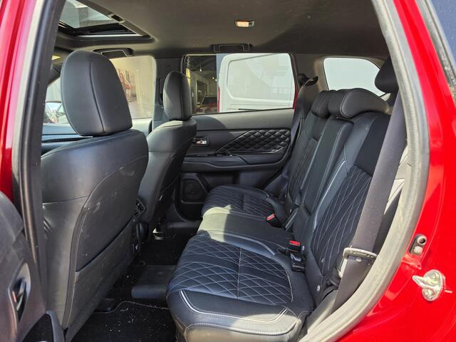 Mitsubishi OUTLANDER 2.4 PHEV S-Edition | Leer | Open dak | Navigatie |