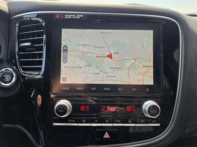 Mitsubishi OUTLANDER 2.4 PHEV S-Edition | Leer | Open dak | Navigatie |