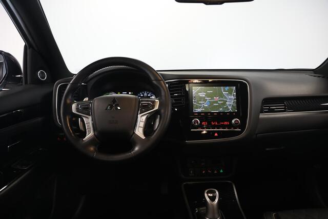 Mitsubishi OUTLANDER 2.4 PHEV Instyle | Schuif- opendak | 360 Camera | Cruise Adaptief