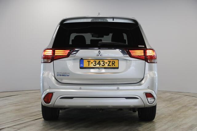 Mitsubishi OUTLANDER 2.4 PHEV Instyle | Schuif- opendak | 360 Camera | Cruise Adaptief
