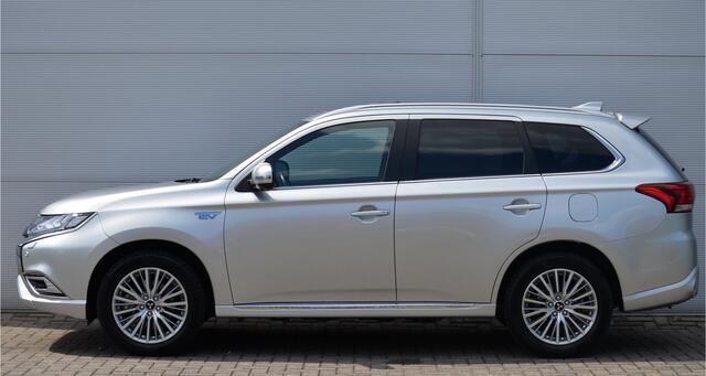 Mitsubishi OUTLANDER PHEV 2.4 INSTYLE 4WD | PLUG IN HYBRID | V2H | SOH 75% | FULL OPTIONS | LEDER | SCHUIFDAK | ADAPTIEF CRUISE | ALL SEASON BANDEN | FABRIEKSGARANTIE TOT 09-06-2029* | ALL IN RIJKLAARPRIJS
