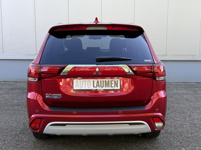Mitsubishi OUTLANDER 2.4 PHEV Intense S Automaat Plug In Hybrid Leder Alcantara Apple Carplay Camera LED Keyless 18 Inch