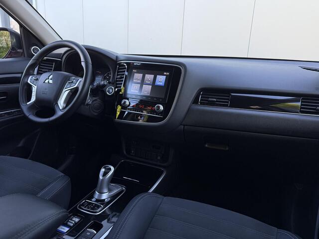 Mitsubishi OUTLANDER 2.4 PHEV Intense S Automaat Plug In Hybrid Leder Alcantara Apple Carplay Camera LED Keyless 18 Inch
