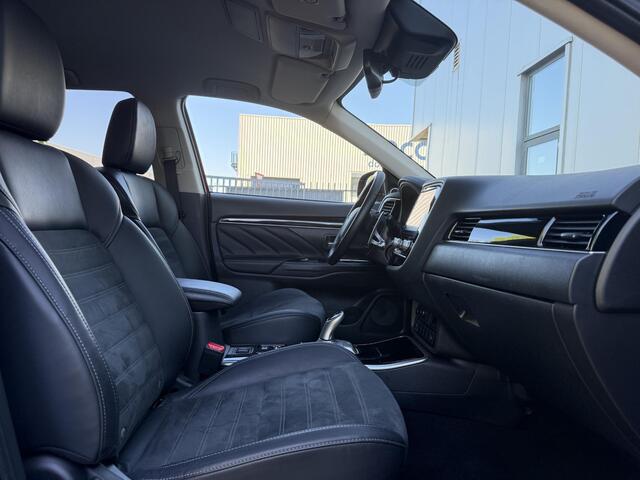 Mitsubishi OUTLANDER 2.4 PHEV Intense S Automaat Plug In Hybrid Leder Alcantara Apple Carplay Camera LED Keyless 18 Inch