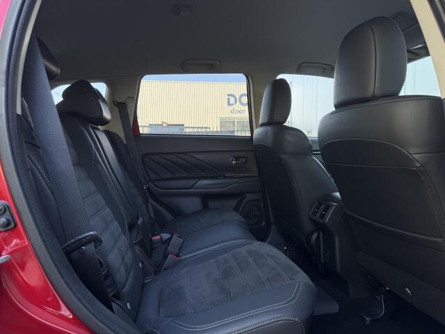 Mitsubishi OUTLANDER 2.4 PHEV Intense S Automaat Plug In Hybrid Leder Alcantara Apple Carplay Camera LED Keyless 18 Inch