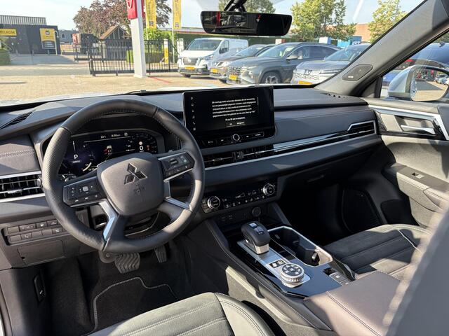 Mitsubishi OUTLANDER 2.4 PHEV Intense+