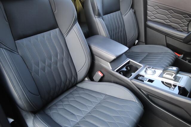 Mitsubishi OUTLANDER 2.4 PHEV Instyle Panoramadak, Leder
