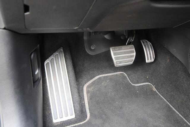 Mitsubishi OUTLANDER 2.4 PHEV Instyle Panoramadak, Leder