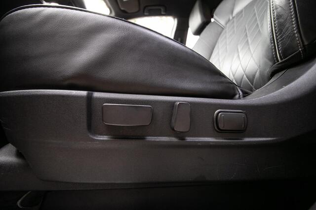 Mitsubishi OUTLANDER 2.4 PHEV Intense - Dealerond. | Leder | Stoel/stuurverw. | 360 cam.