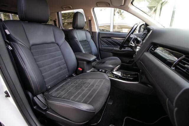 Mitsubishi OUTLANDER 2.4 PHEV Intense+ -Afn. trekhaak | Elec. stoel | Nav | Stoelverw. | Cam