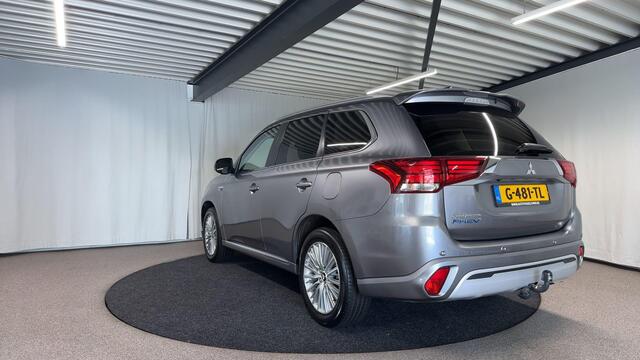Mitsubishi OUTLANDER 2.4 PHEV Intense+ Automaat | Trekhaak | Pano