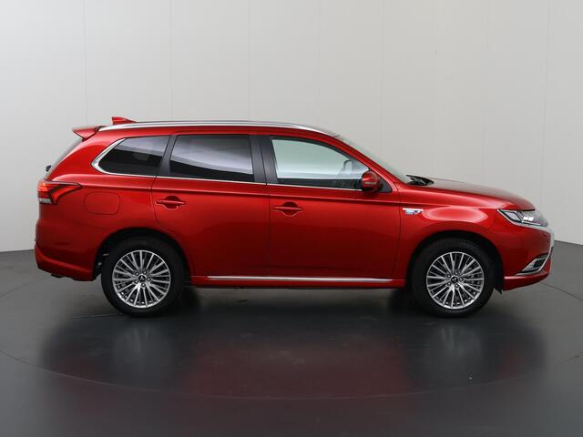 Mitsubishi OUTLANDER 2.4 PHEV Intense | Parkeercamera | Climate Control | Cruise Control | Navigatie via Carplay |