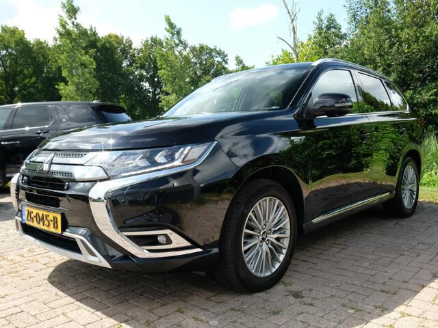 Mitsubishi OUTLANDER 2.4 PHEV Instyle |135 PK | Panoramadak | Elektrische klep |