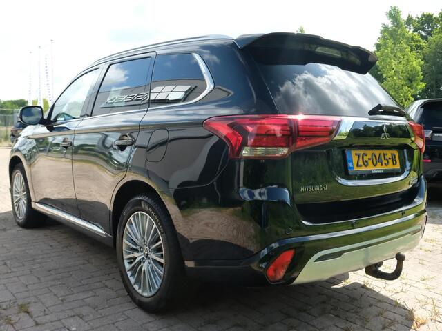Mitsubishi OUTLANDER 2.4 PHEV Instyle |135 PK | Panoramadak | Elektrische klep |