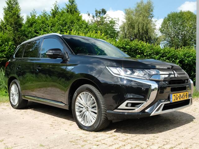 Mitsubishi OUTLANDER 2.4 PHEV Instyle |135 PK | Panoramadak | Elektrische klep |