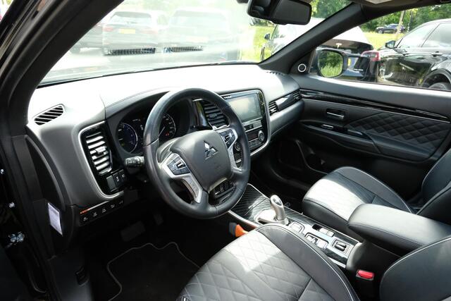 Mitsubishi OUTLANDER 2.4 PHEV Instyle |135 PK | Panoramadak | Elektrische klep |
