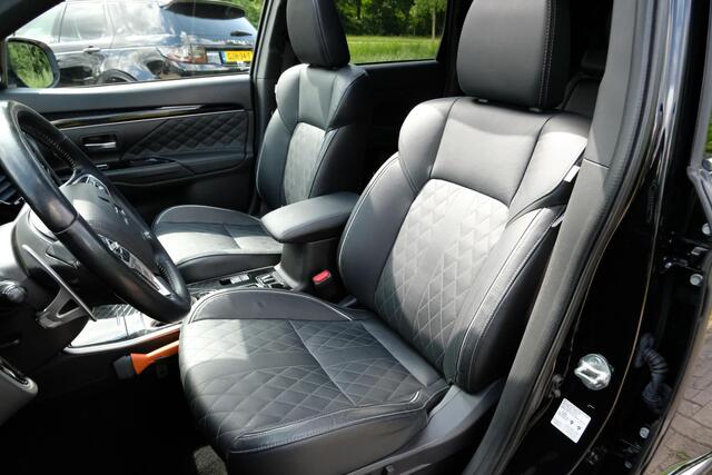 Mitsubishi OUTLANDER 2.4 PHEV Instyle |135 PK | Panoramadak | Elektrische klep |