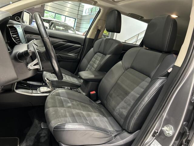 Mitsubishi OUTLANDER 2.4 PHEV Intense+ | Panoramadak | Stoel + Suur verwarming | 360 Camera