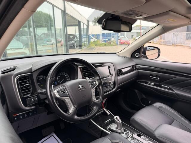 Mitsubishi OUTLANDER 2.0 PHEV 4WD INTYLE+ | PREMIUM | 360° | PANO | LEDER