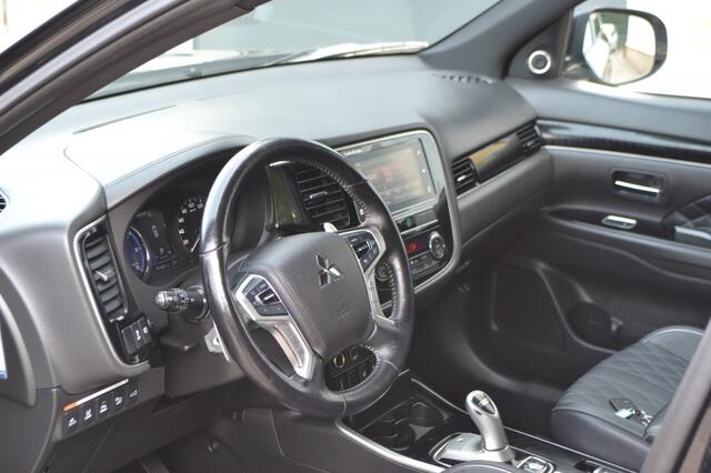 Mitsubishi OUTLANDER 2.4 PHEV Instyle