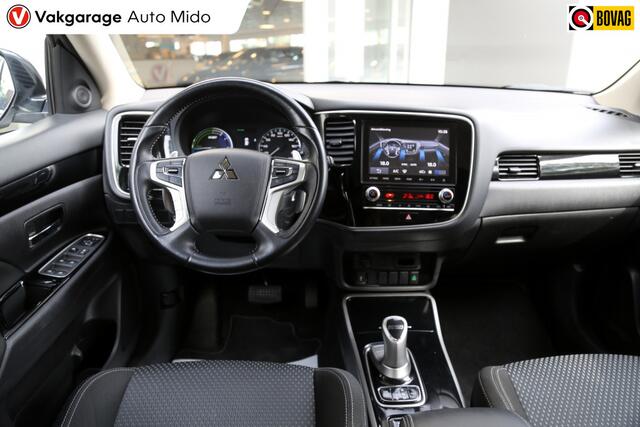 Mitsubishi OUTLANDER 2.4 4WD Automaat PHEV Intense | Trekhaak | All-Season banden