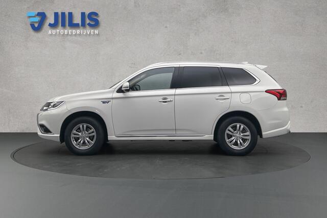 Mitsubishi OUTLANDER 2.4 PHEV Pure | Trekhaak | Camera | Stoelverwarming | Airco