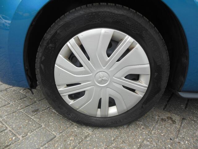 Mitsubishi SPACE STAR 1.0 Cool+ Staat in De Krim